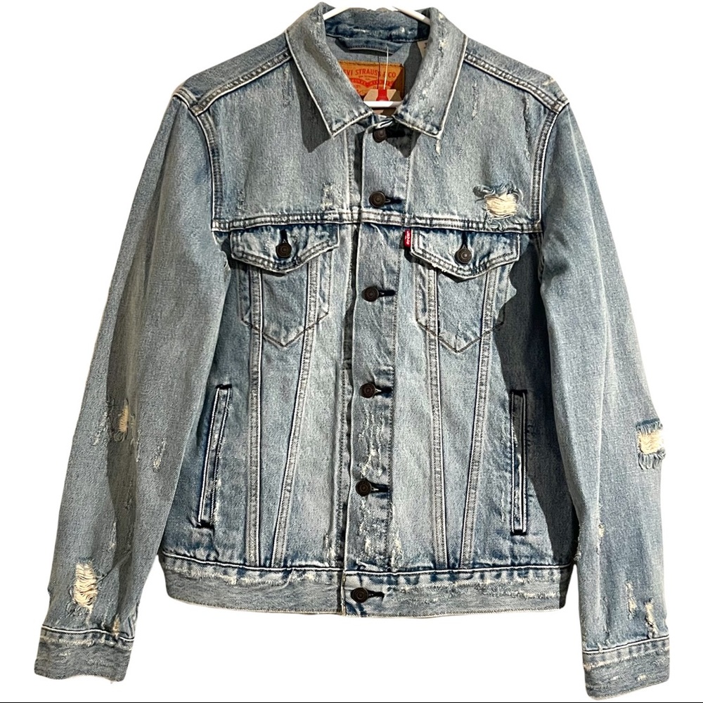 Levi's Denim Get Ripped Trucker Jacket  Sz SMALL